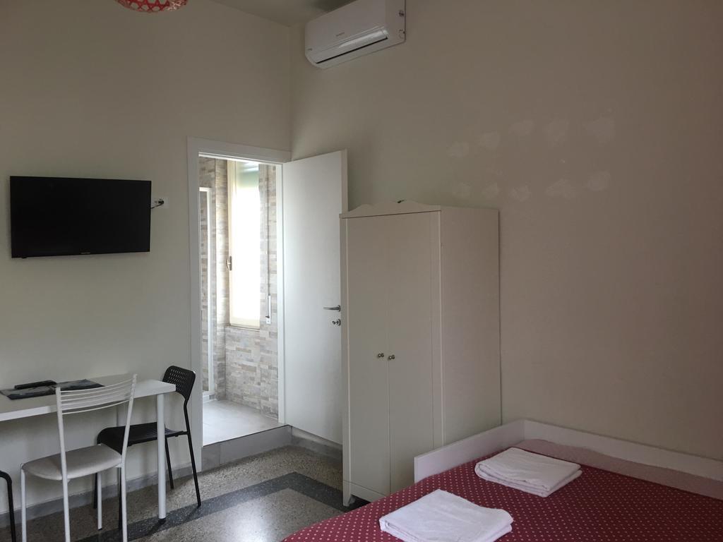 Aliante Turist House Bed & Breakfast Пиза Екстериор снимка