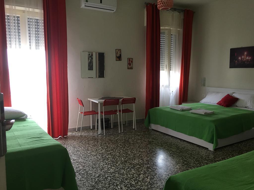 Aliante Turist House Bed & Breakfast Пиза Екстериор снимка