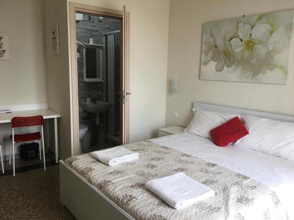 Aliante Turist House Bed & Breakfast Пиза Екстериор снимка