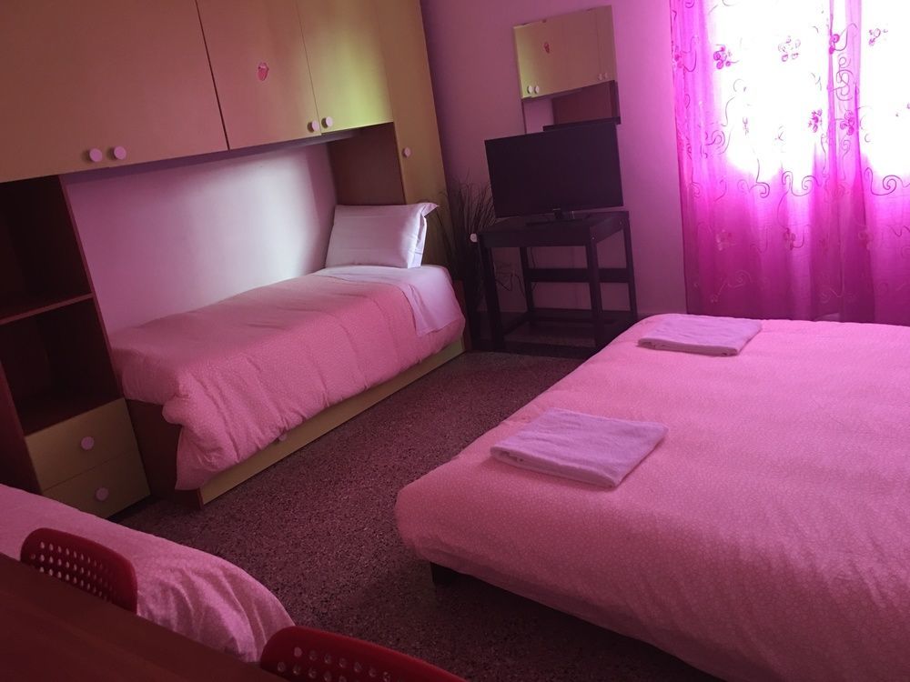 Aliante Turist House Bed & Breakfast Пиза Екстериор снимка