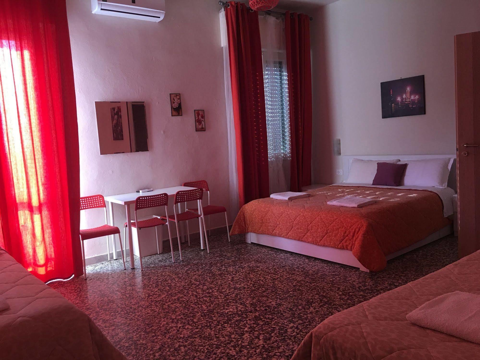 Aliante Turist House Bed & Breakfast Пиза Екстериор снимка